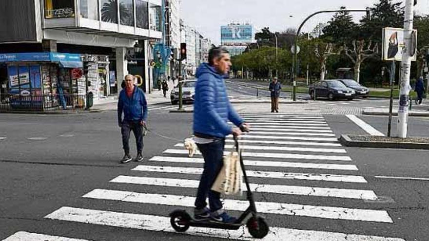 Entra en vigor la instrucción municipal de patinetes, sin valor para sancionar más allá de la ley estatal