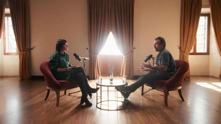 Ana Pontón retoma su pódcast con una entrevista a Luis Zahera