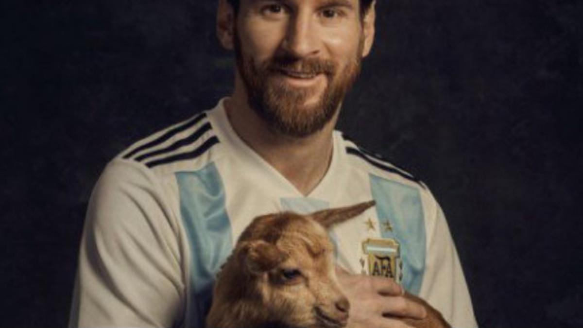 Messi posa con una cabra
