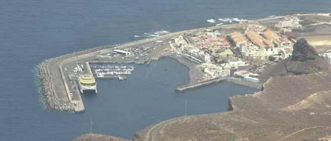 Agaete reclama al Gobierno una nueva vía de acceso al puerto de Las Nieves