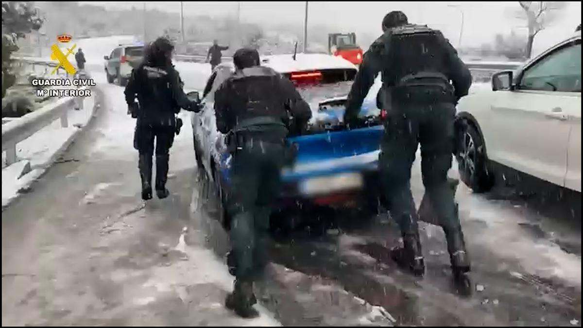 El viento, la lluvia y la nieve de la borrasca Kristin mantienen a España en alerta