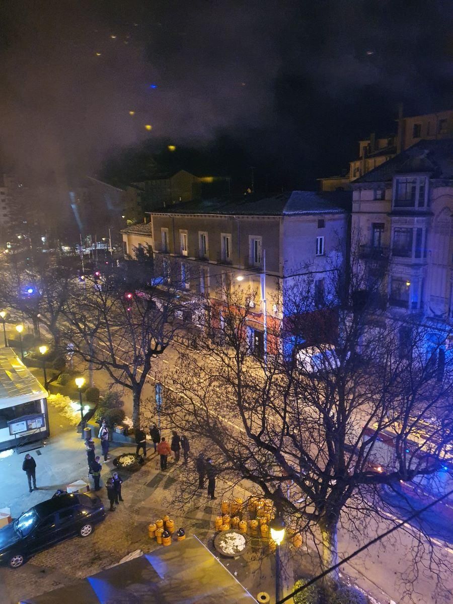 Incendio en el edificio del Pilgrim de Jaca