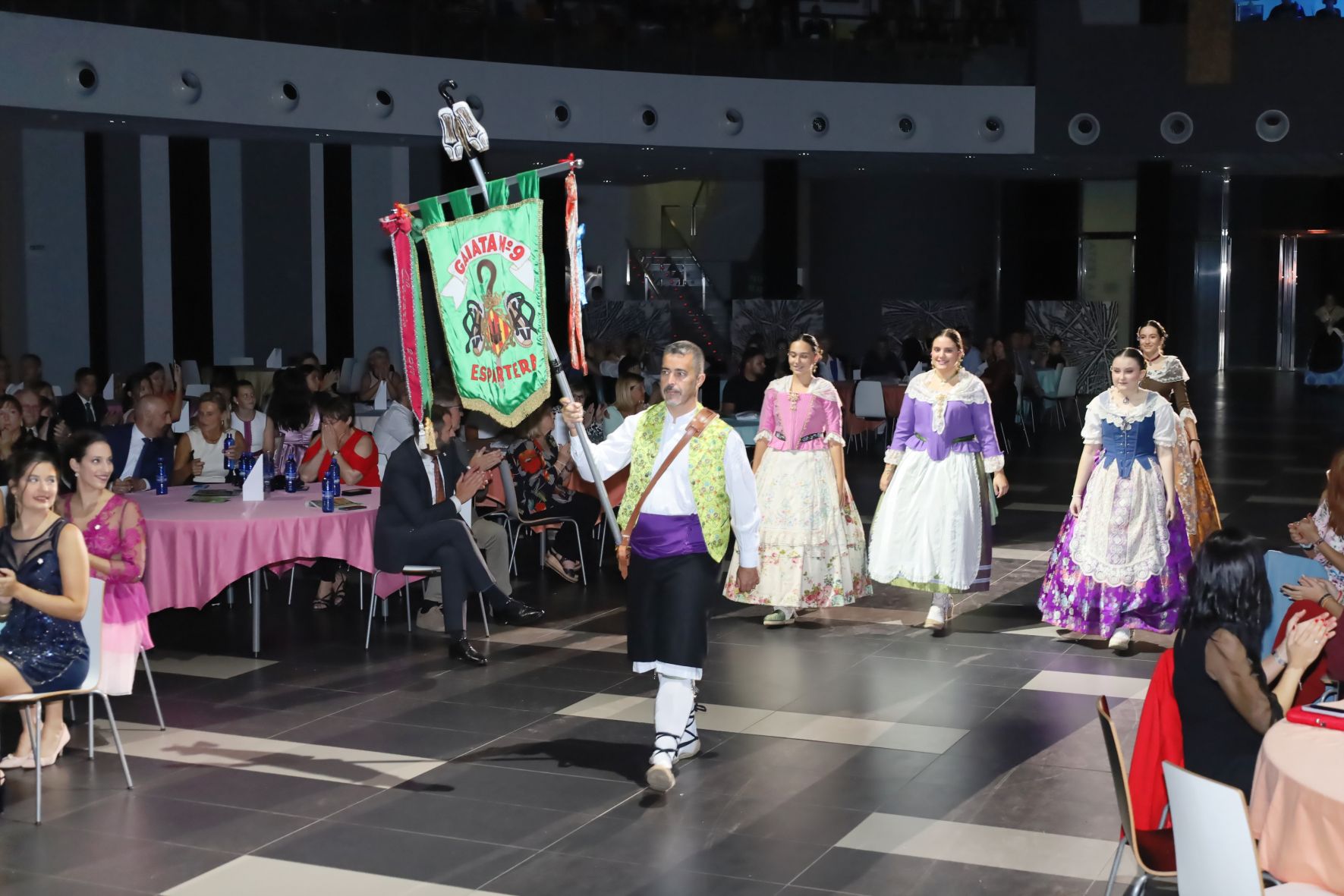 Galeria | Todas las imágenes de la presentación de la Gaiata 9 l'Espartera