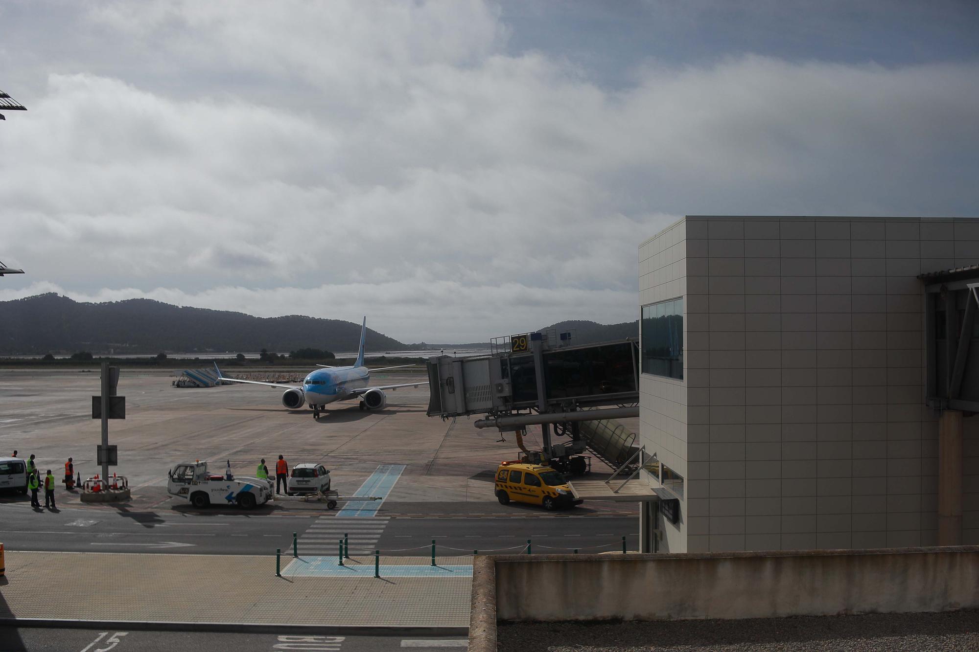 Galería de imágenes del 50 aniversario de TUI en el aeropuerto de Ibiza