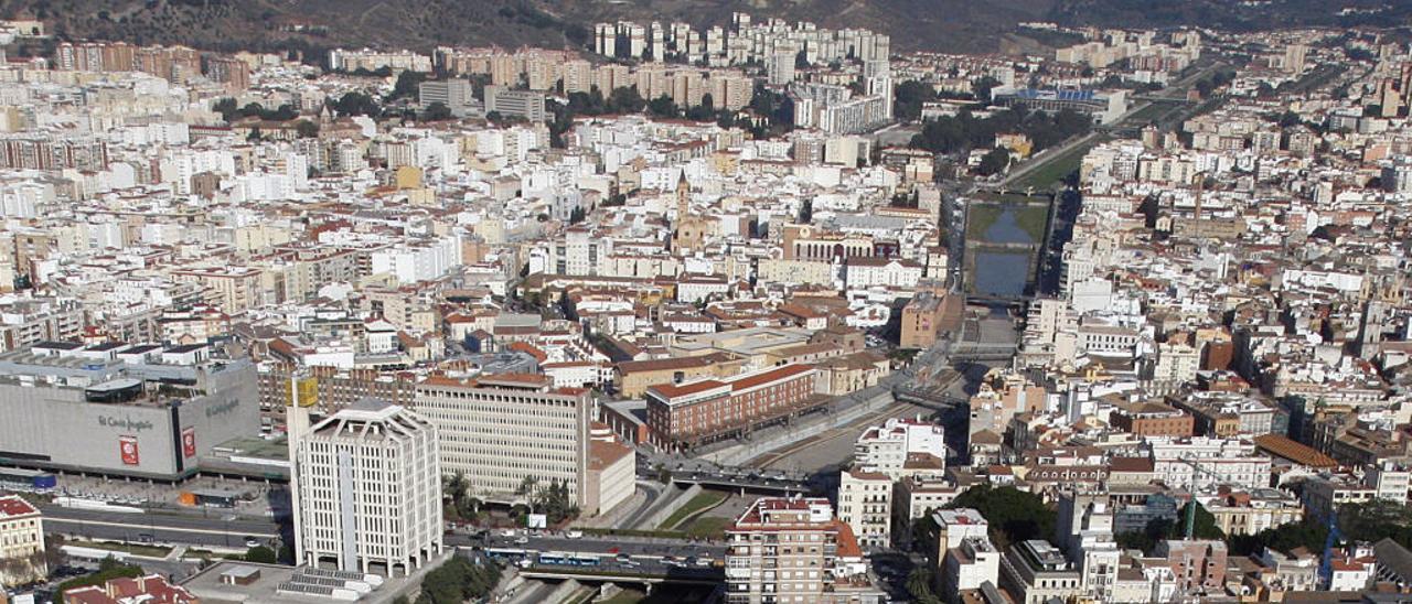 Vista aérea del río Guadalmedina de Málaga.