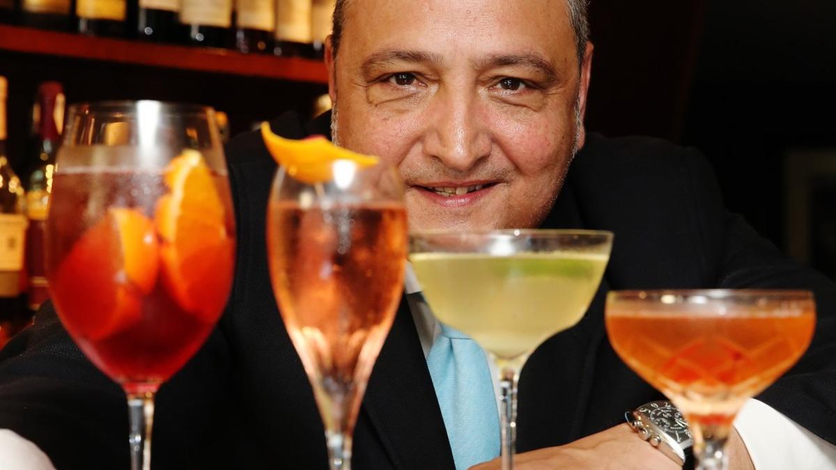 José María Gotarda, dueño de Ideal Cocktail Bar, propone 4 cócteles con cava