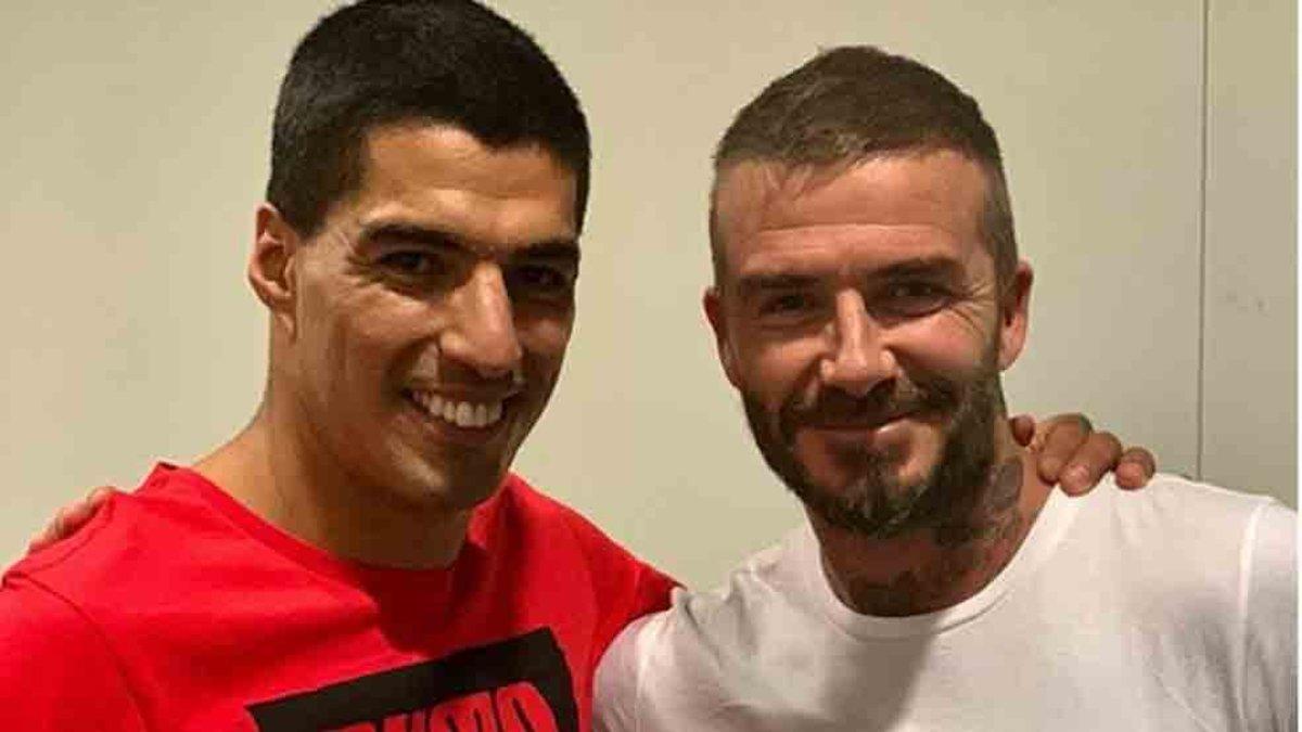 David Beckham, junto a Luis Suárez