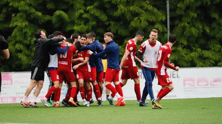 Así fue la jornada de Tercera en la que subió el Covadonga: crónicas, fotos y puntuaciones de un domingo de infarto