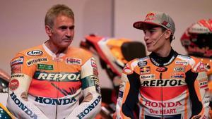 Mick Doohan y Marc Márquez en un evento de Repsol