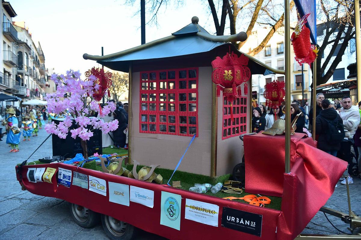 Fotogalería | Así ha sido el desfile del Carnaval de Plasencia Fotogalería | Así ha sido el desfile del Carnaval de Plasencia