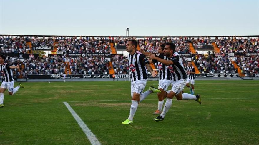 Un gol cada 54 minutos, líder del líder