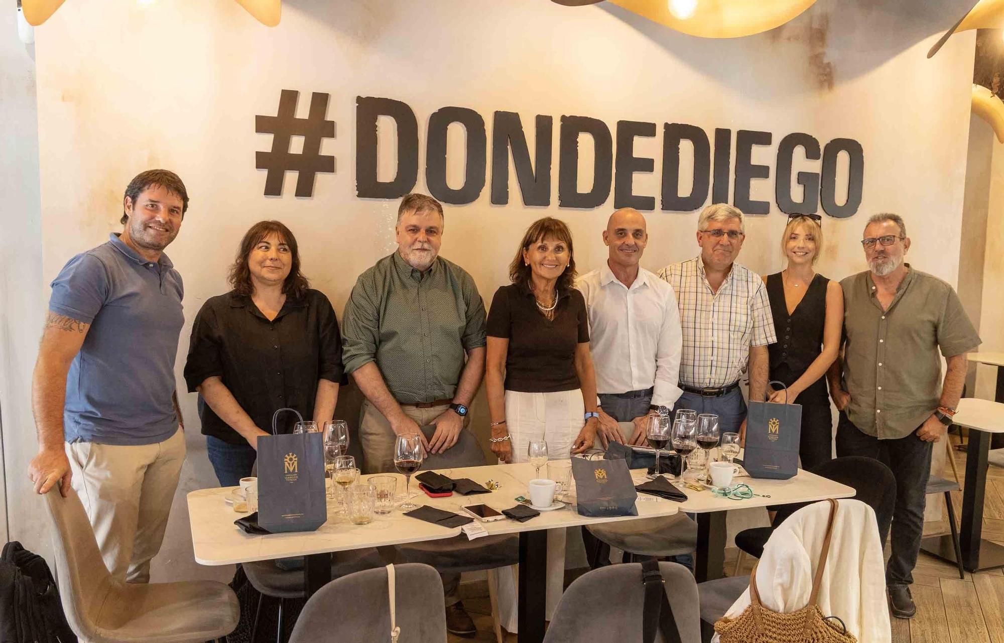 Cariño y sabor a Villena en Donde Diego, en el segundo día de "Menjars de la Terra" con la uva de mesa como protagonista