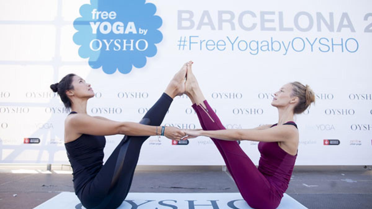 37 Free Yoga By Oysho In Barcelona Stock Photos, High-Res Pictures, and  Images - Getty Images