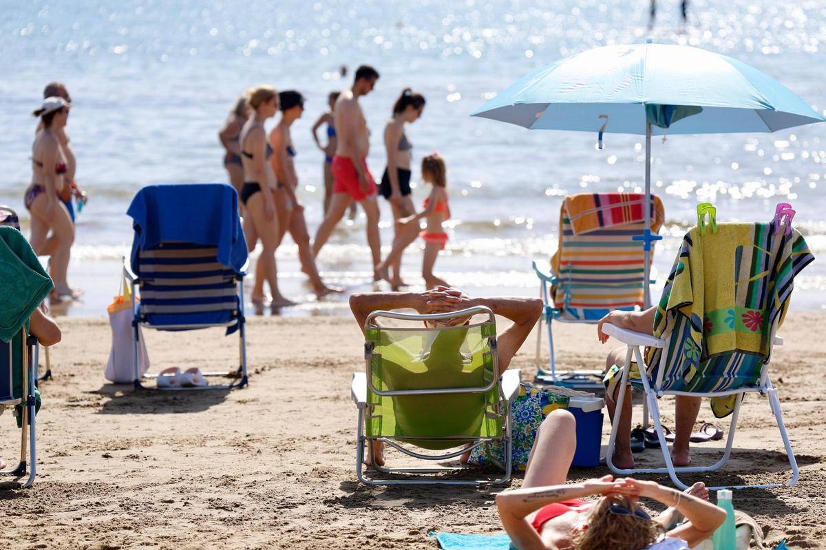 Las playas de València, a reventar