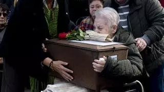 Ocho represaliados del franquismo regresan a sus familias tras 80 años en fosas comunes