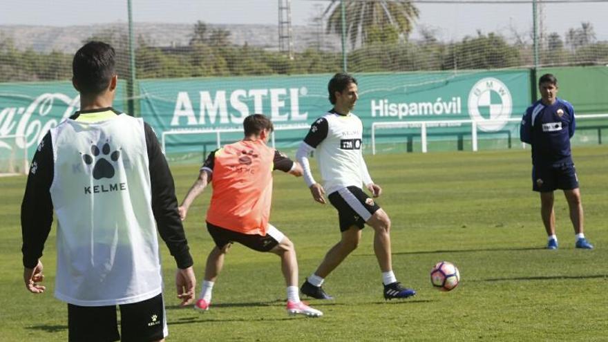 El central Pelegrín durante un entrenamiento