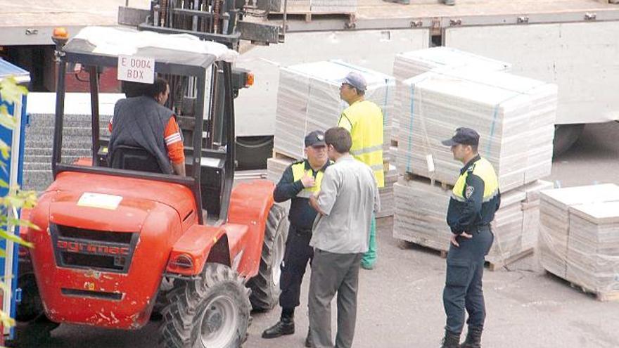 La plantilla policial se reparte entre los turnos de mañana, tarde y noche.