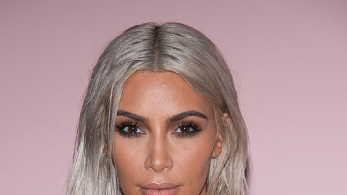 El cambio de look de Kim Kardashian con pelo gris