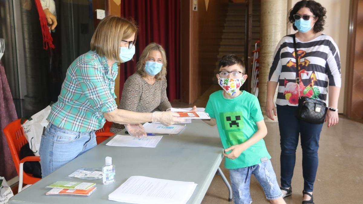 L&#039;Alcora entrega 1.200 mascarillas a los niños y repartirá otras 10.500 a adultos a partir del lunes