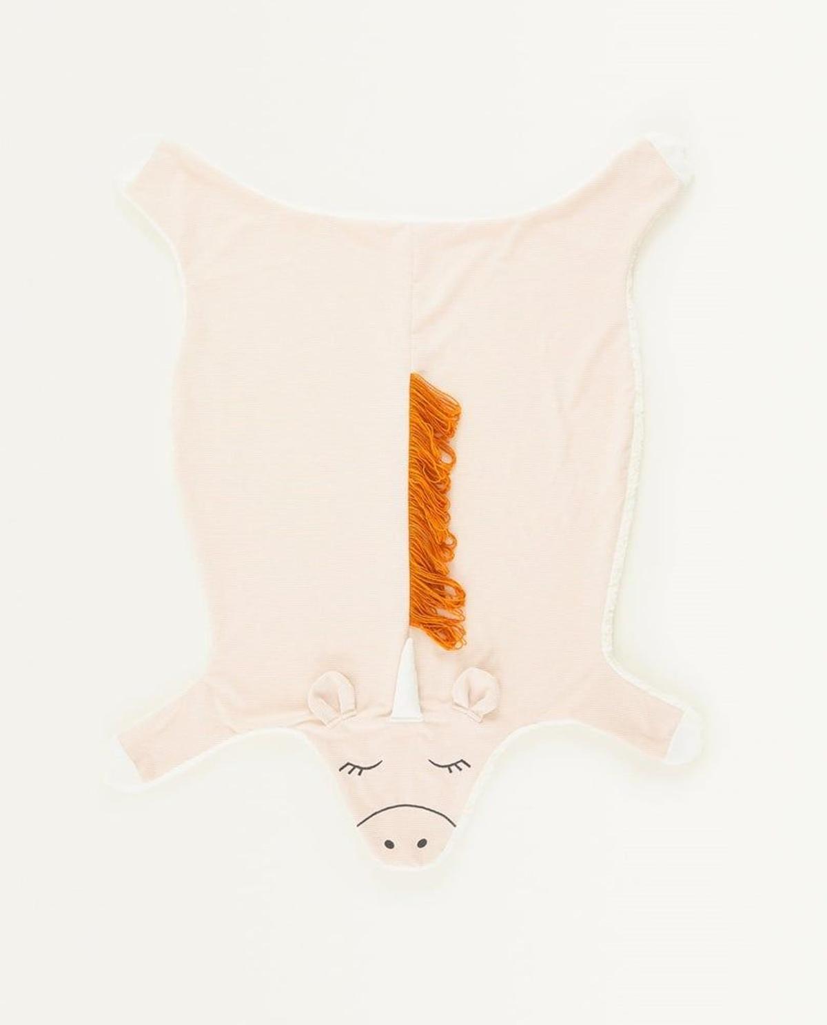 Manta de unicornio de Zara Home (Precio: 25,99 euros)