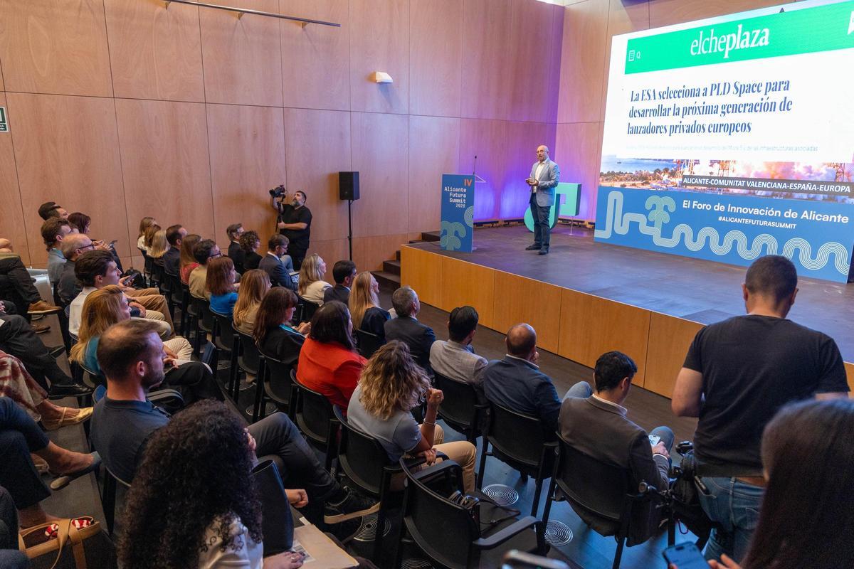 El IV Alicante Futura Summit ha convertido el Parque Científico de Alicante en un escaparate desde el que observar algunos de los proyectos, tecnologías y sectores que están transformando la economía y la sociedad.