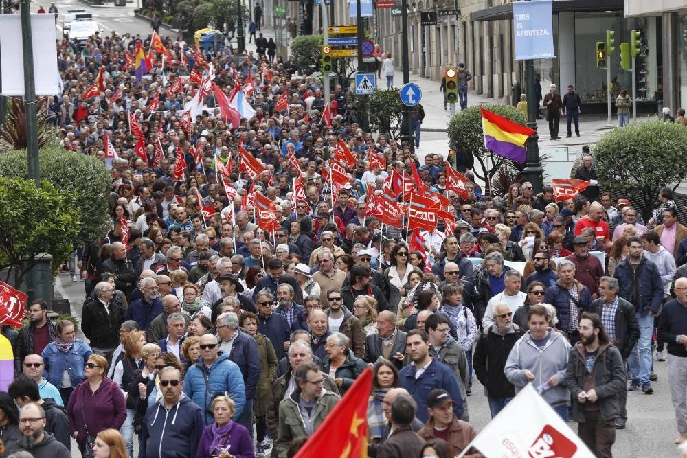 Día del Trabajador en Vigo | Miles de personas exigen la derogación de la reforma laboral