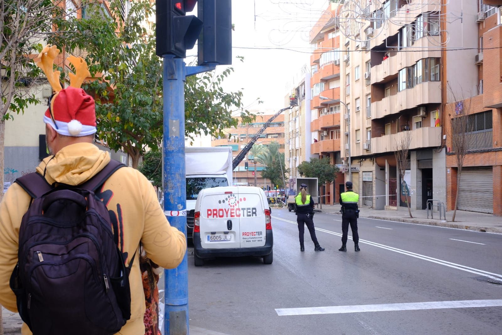 Una bombona de butano explota en un quinto piso de la avenida Conde Lumiares
