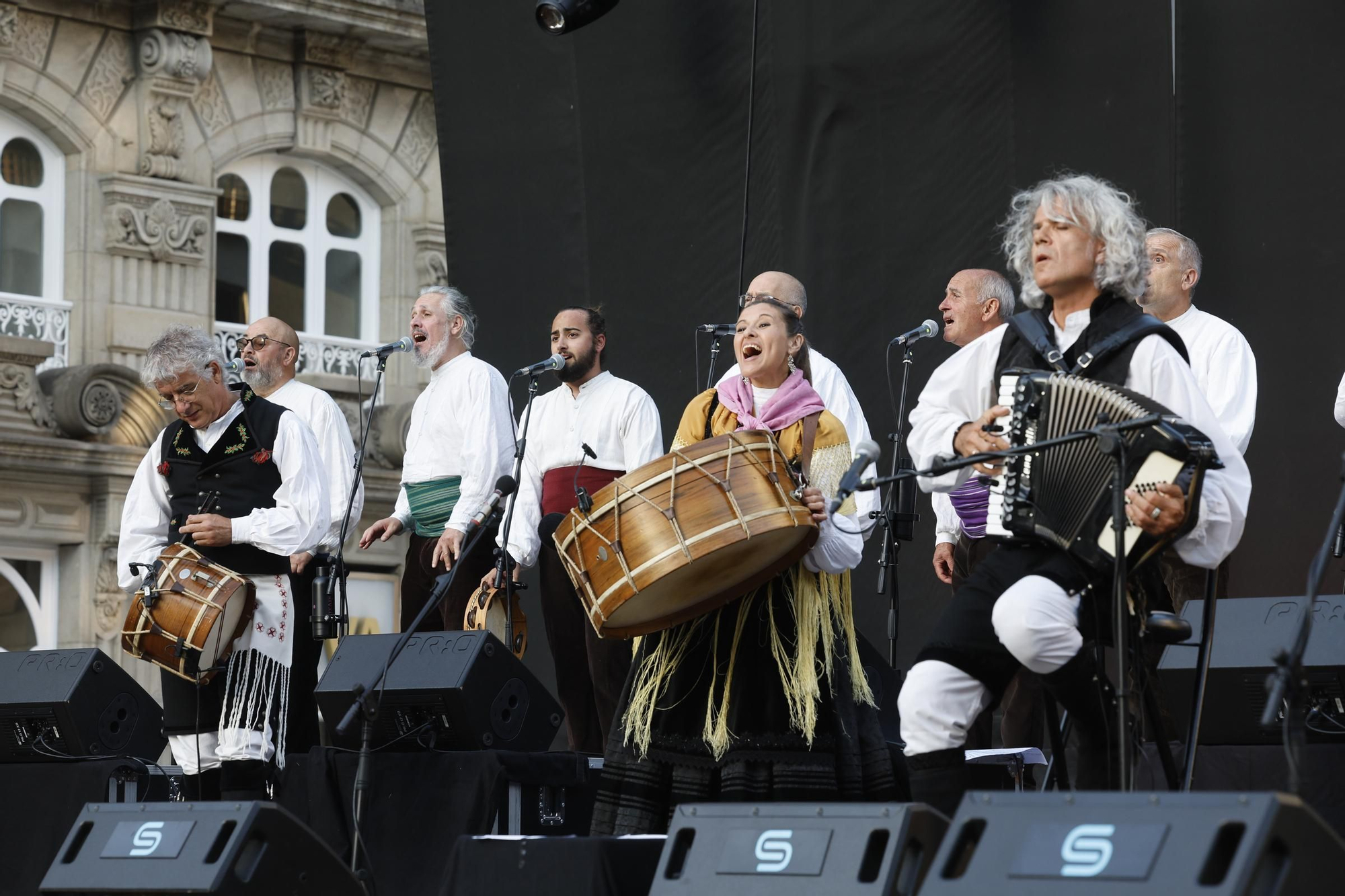 Sobre estas liñas, o grupo Treixadura actuará o 24 de xullo.
