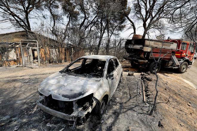 Francia pide ayuda a la UE para controlar los tres grandes incendios que tiene activos
