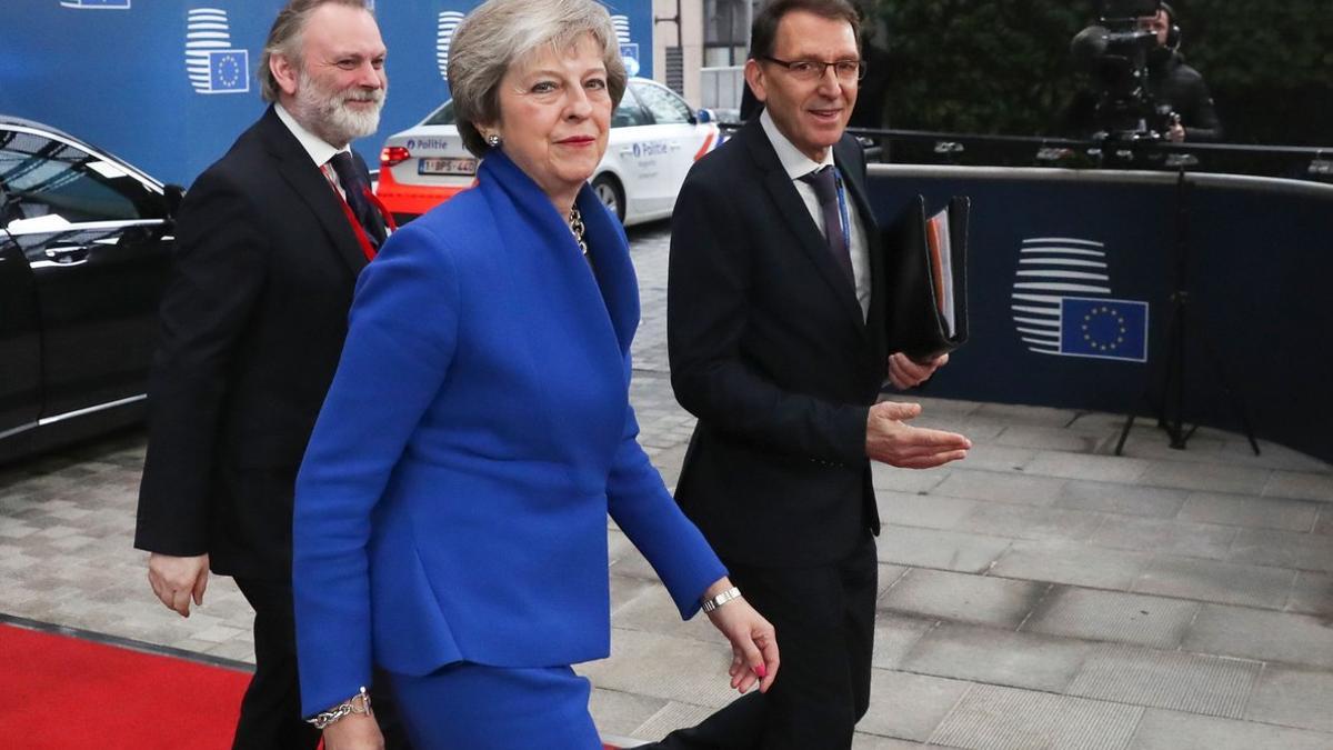 Theresa May, a su llegada a la cumbre del Consejo Europeo, este domingo en Bruselas.