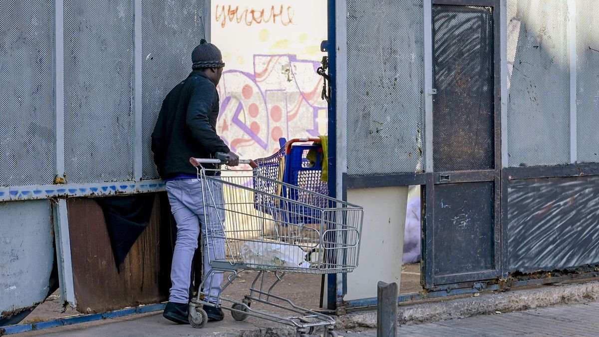 Sant Roc (Badalona) s’enfronta a la pitjor allau de desnonaments en 20 anys Sant Roc (Badalona) s’enfronta a la pitjor allau de desnonaments en 20 anys