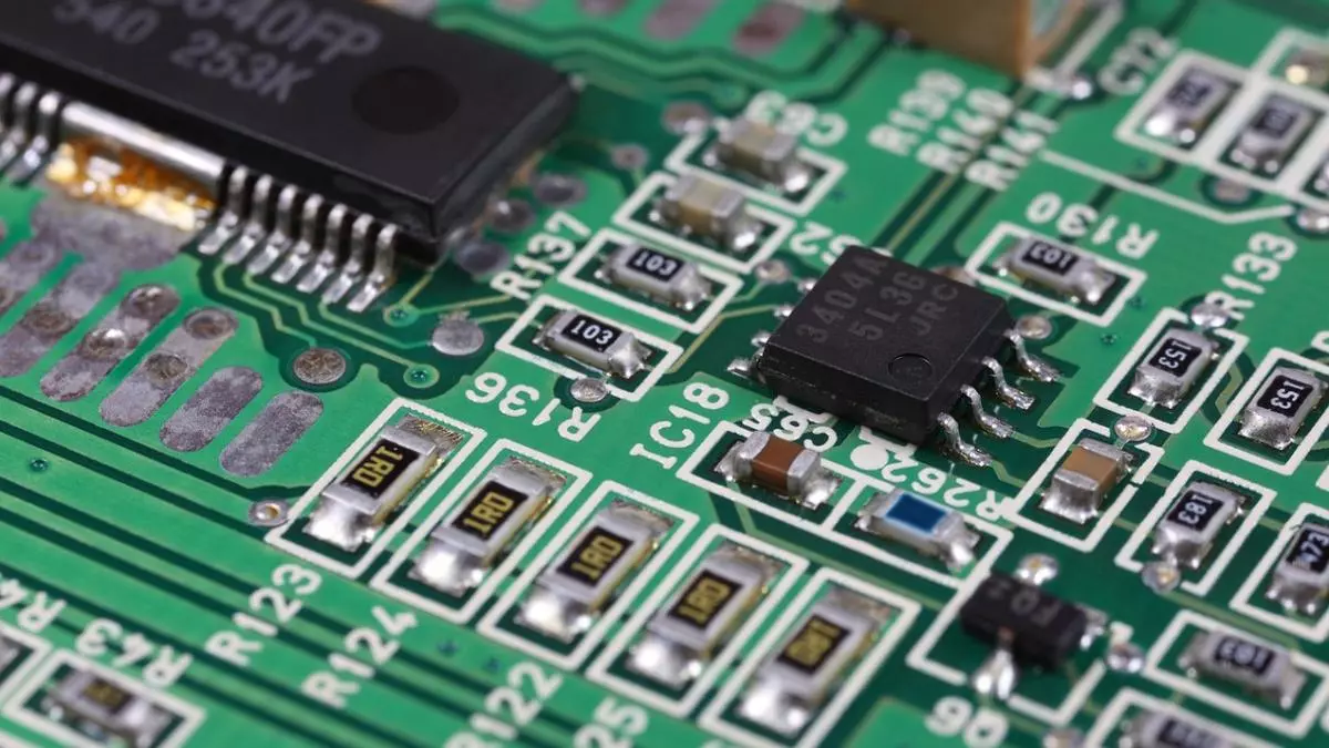 Un nuevo microchip podría revolucionar a la IA y a los smartphones