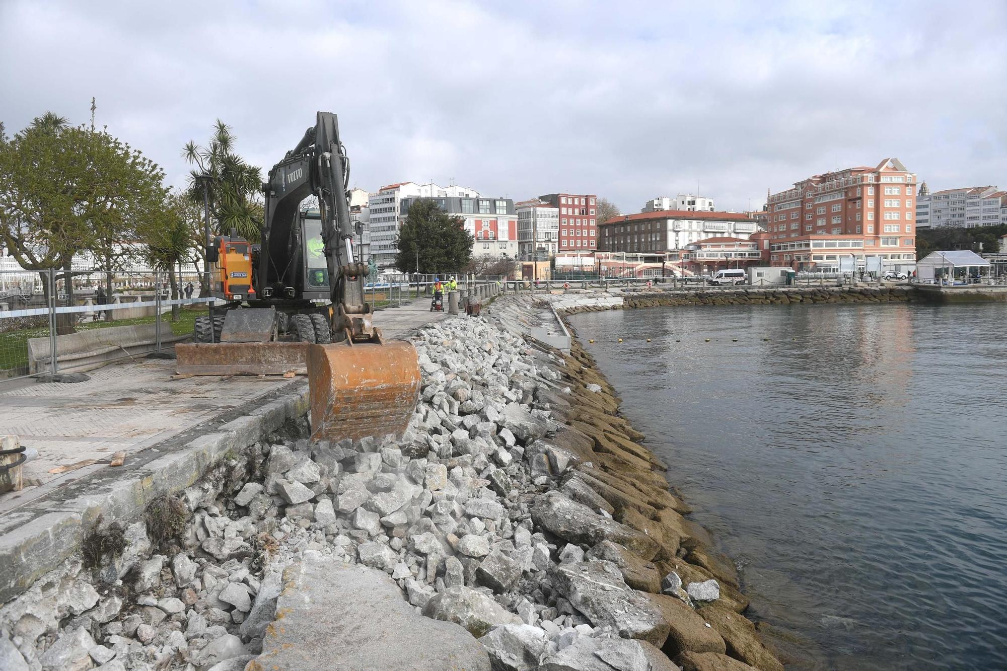 La plataforma de baño en O Parrote, prevista para 2023, apunta a finales de este verano