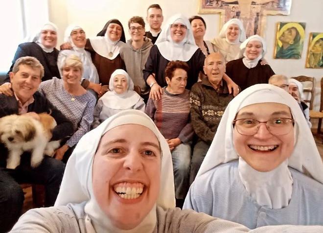 Las monjas clarisas del Monasterio de Belorado, en una imagen que han difundido en las redes sociales