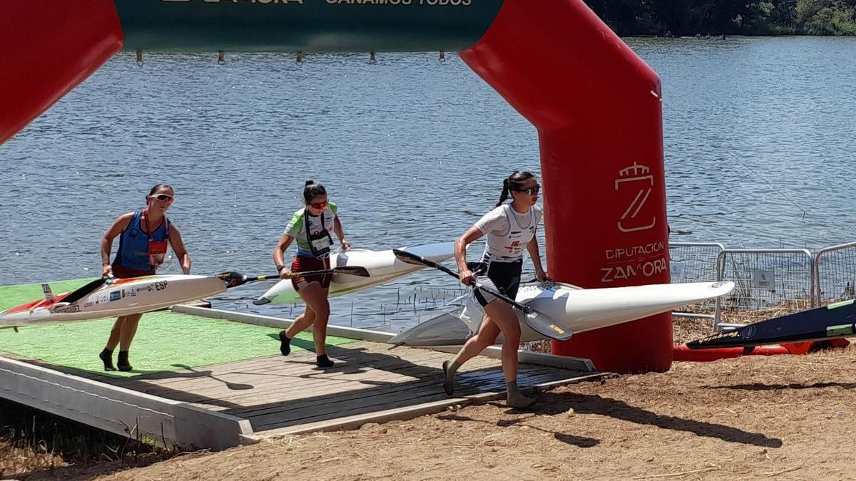 Eva Barrios en la lucha por alzarse campeona de maratón largo en Zamora.