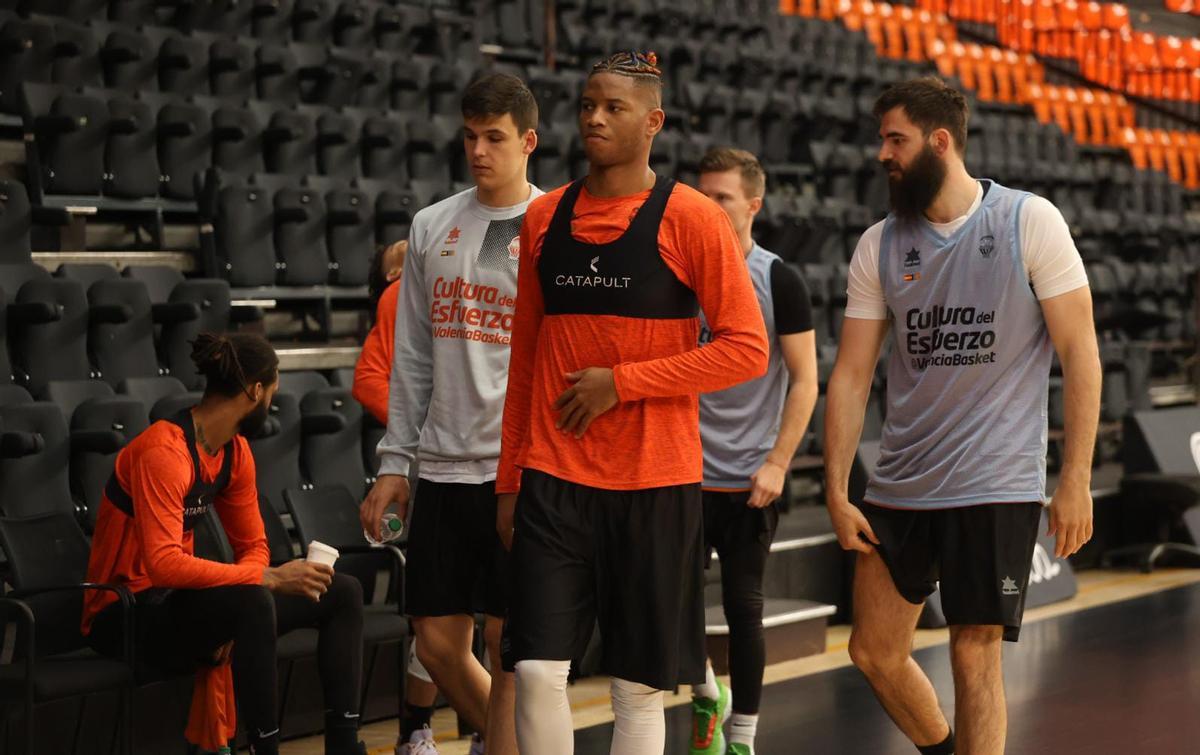 Caras serias en el entrenamiento de este jueves