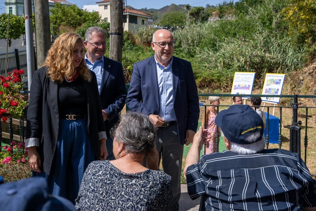 Colocación de la primera piedra de la ampliación de la Residencia de Mayores de Valleseco