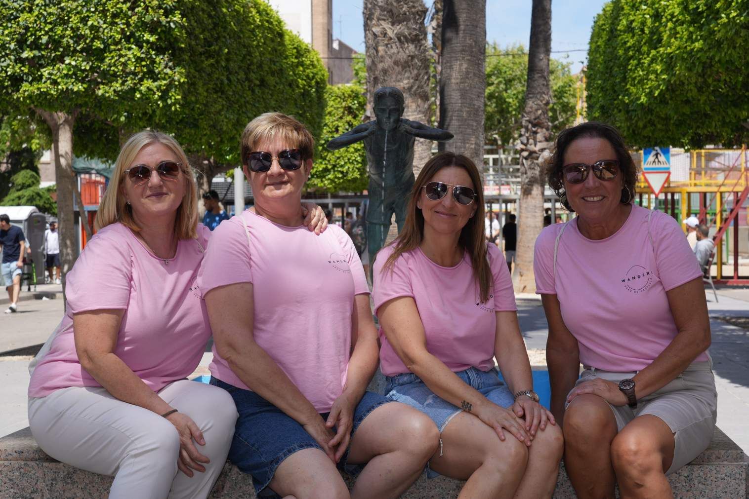 El Grau da inicio a las fiestas de Sant Pere con pólvora, bous y música