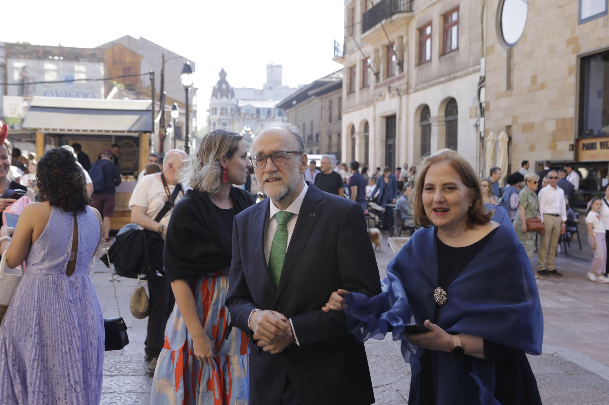 EN IMÁGENES: Oviedo acoge la boda de Paula Canga, hija de Diego Canga, consejero en la Comisión Europea