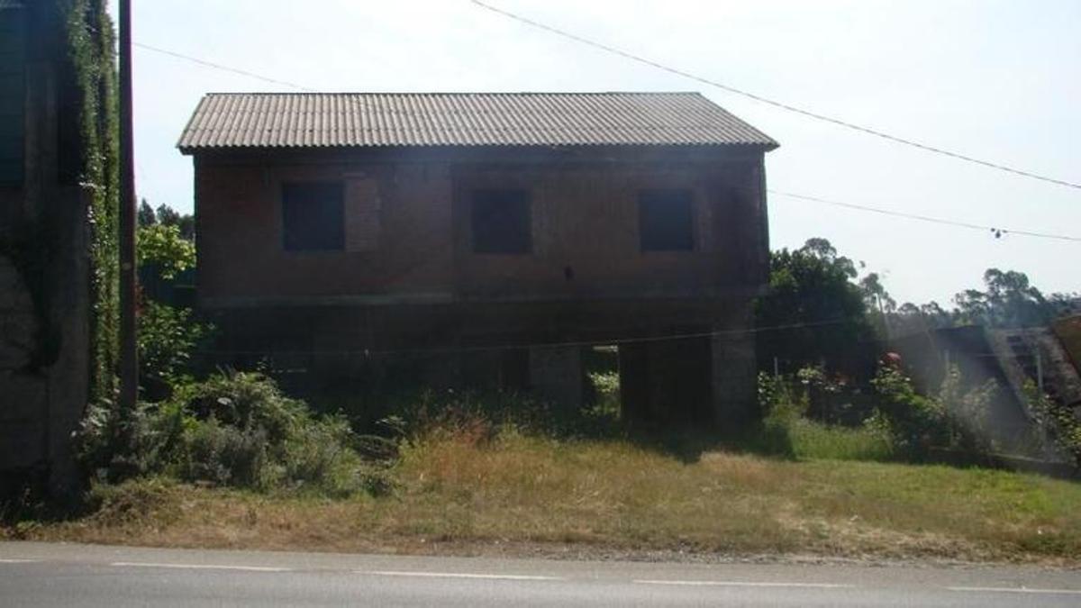 Aspecto que presentaba la edificación derribada en Vila de Cruces.