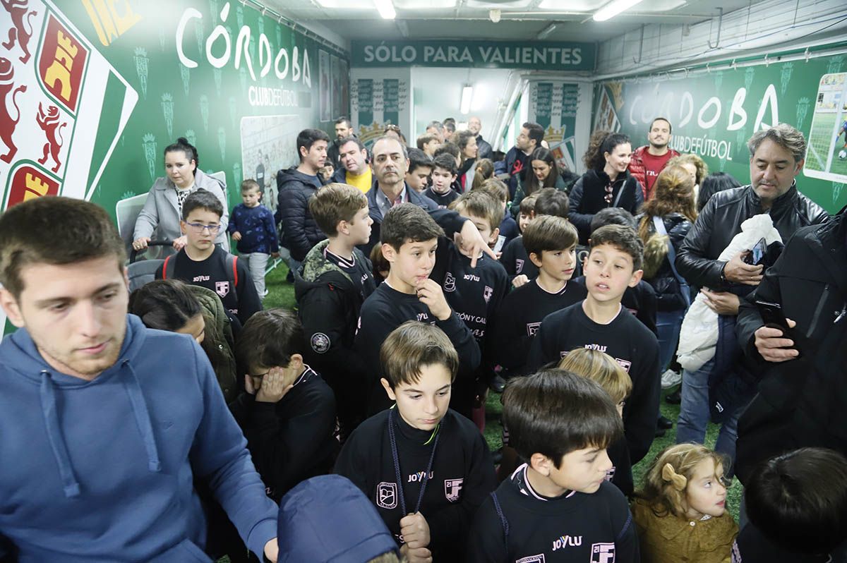 Los Reyes Magos visitan al Córdoba CF en el Arcángel