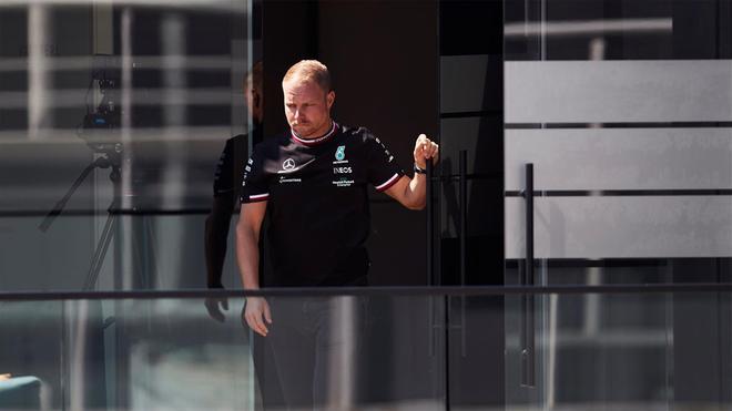 Valtteri Bottas fuera del hospitality