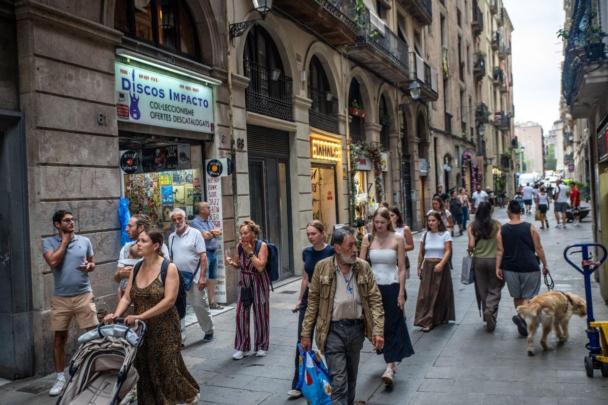 Tallers, el carrer comercial del Raval que ja gairebé cotitza a preus del Gòtic a Barcelona Tallers, el carrer comercial del Raval que ja gairebé cotitza a preus del Gòtic a Barcelona