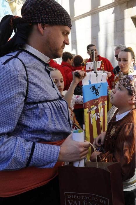 La Diputació de València recibe a las comisiones falleras