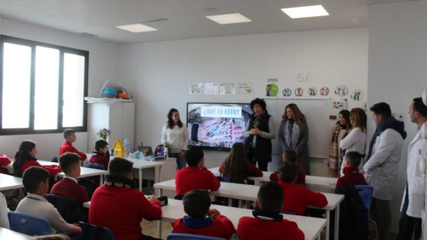 La alcaldesa, María Ángeles Túnez, visitó el Lideria International School, donde comenzó el ciclo. | AYTO. PUERTO LUMBRERAS