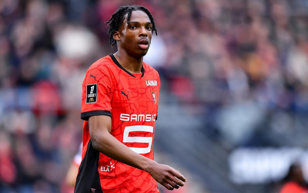 Jérémy Jacquet en un partido con el Rennes