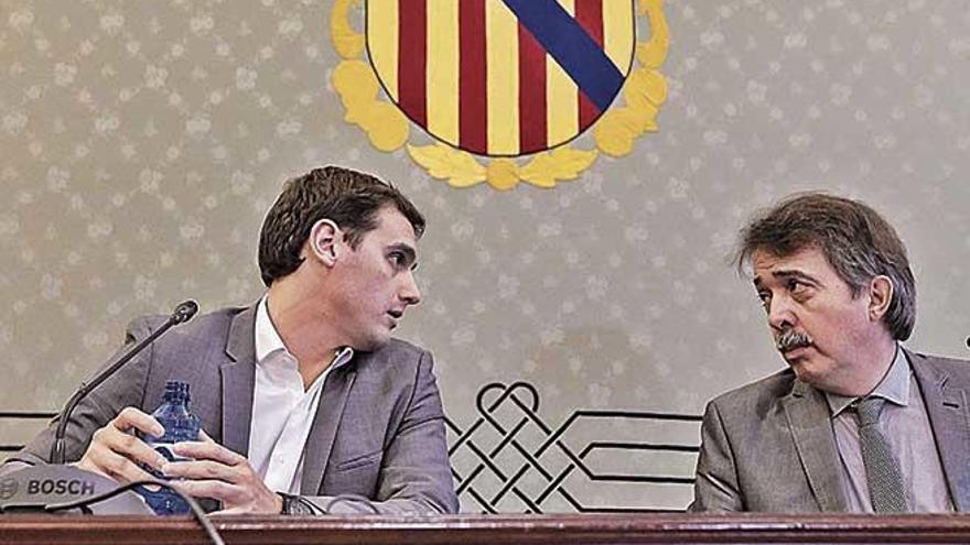 Xavier Pericay dimite de la dirección de Ciudadanos pero apoya el &#039;no&#039; a Sánchez