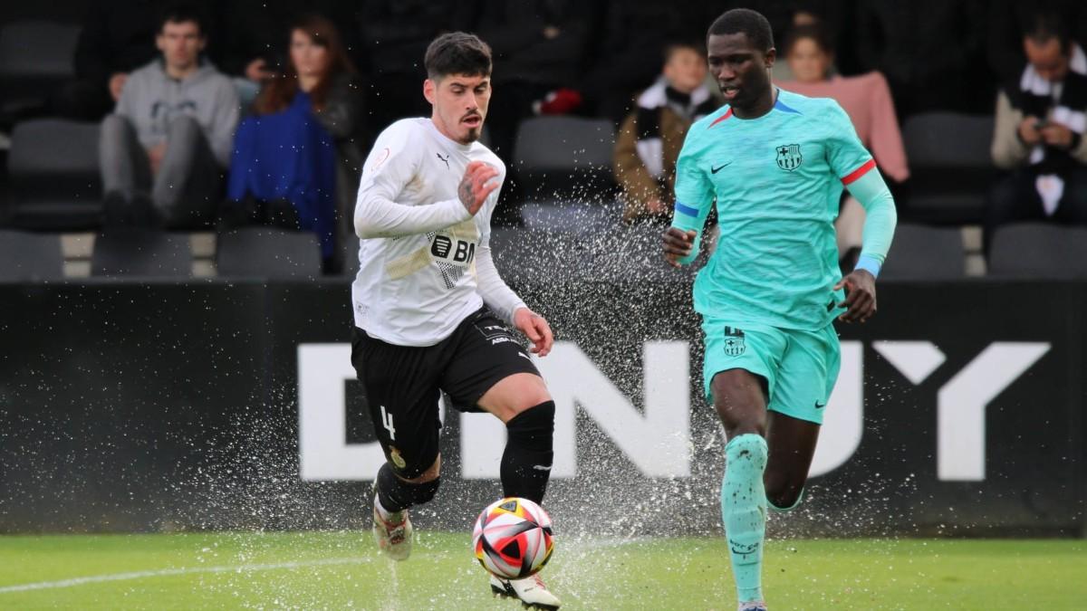 El terreno de juego del Real Unión estaba mucho peor de lo que muestra esta secuencia