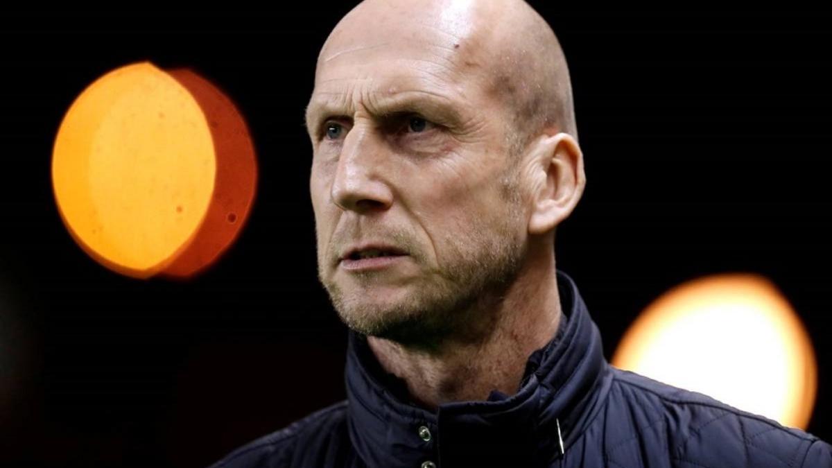 El Cincinnati se equivoca anunciando a Stam como entrenador con la foto de otro calvo