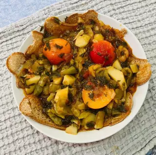 Sopes d'estiu amb albercocs